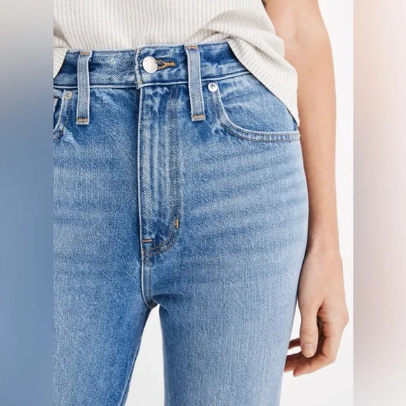 Madewell The Mom Jean in Melva Wash size 26 - Picture 5 of 16